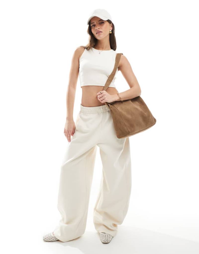 Stradivarius - STR - Barrel-Jogginghose in Ecru-Neutral von Stradivarius