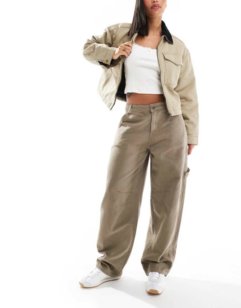 Stradivarius - STR - Weite Jeans in Braun von Stradivarius