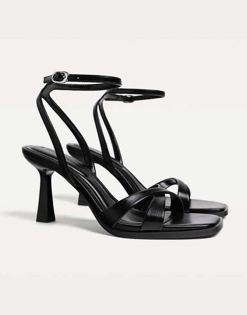 Stradivarius - Sandalen in Schwarz mit Absatz von Stradivarius