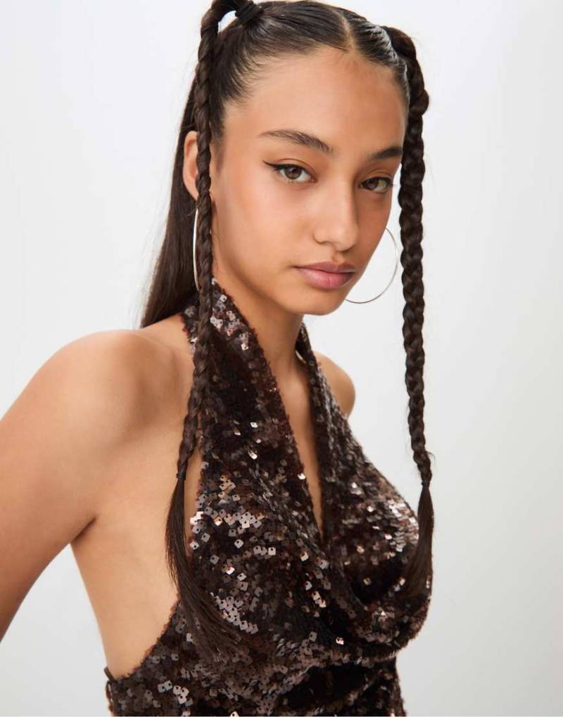 Stradivarius - Schimmerndes, drapiertes Oberteil in Braun-Brown von Stradivarius