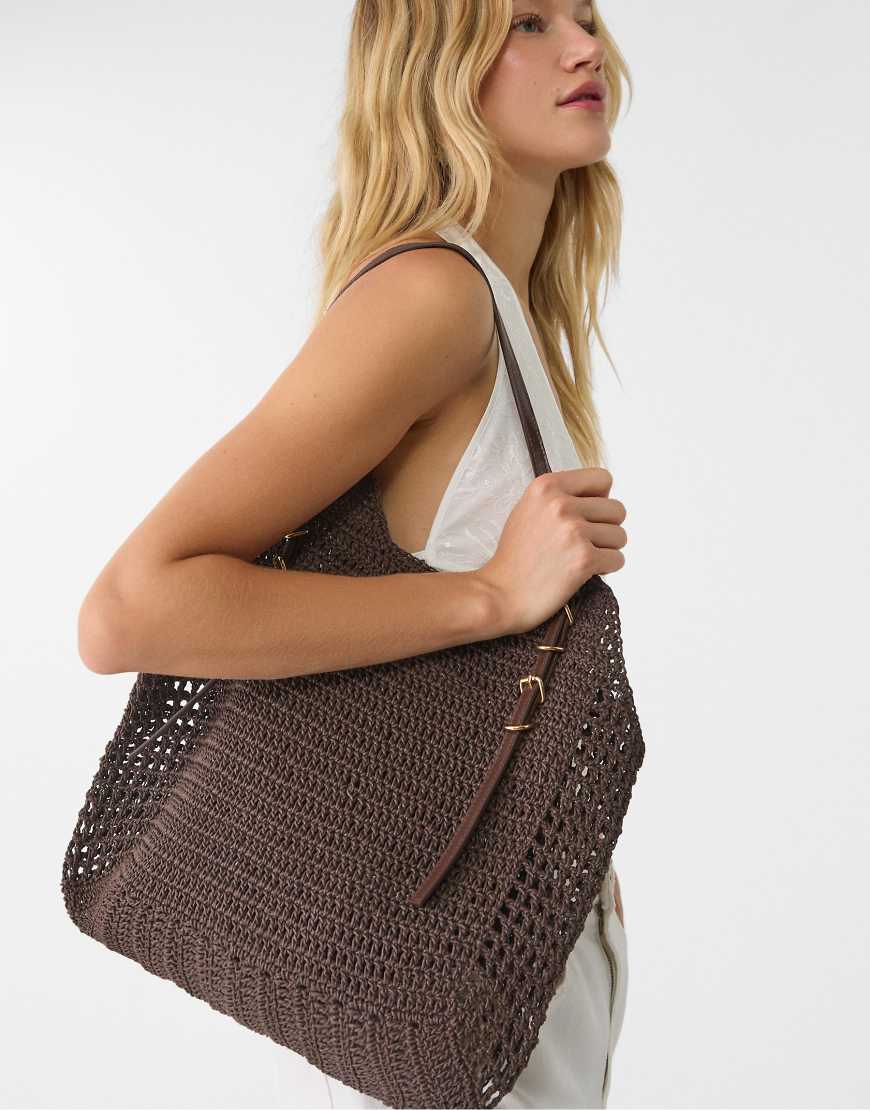 Stradivarius - Schultertasche aus Häkelstrick in Braun von Stradivarius