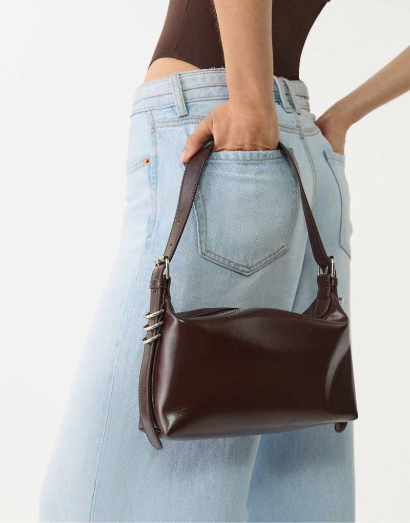 Stradivarius - Schultertasche in Braun mit Trägerdetail von Stradivarius