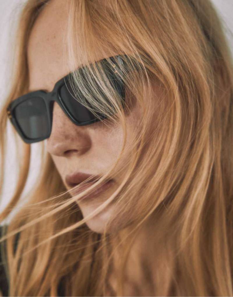 Stradivarius - Sonnenbrille aus Kunstharz in Schwarz von Stradivarius