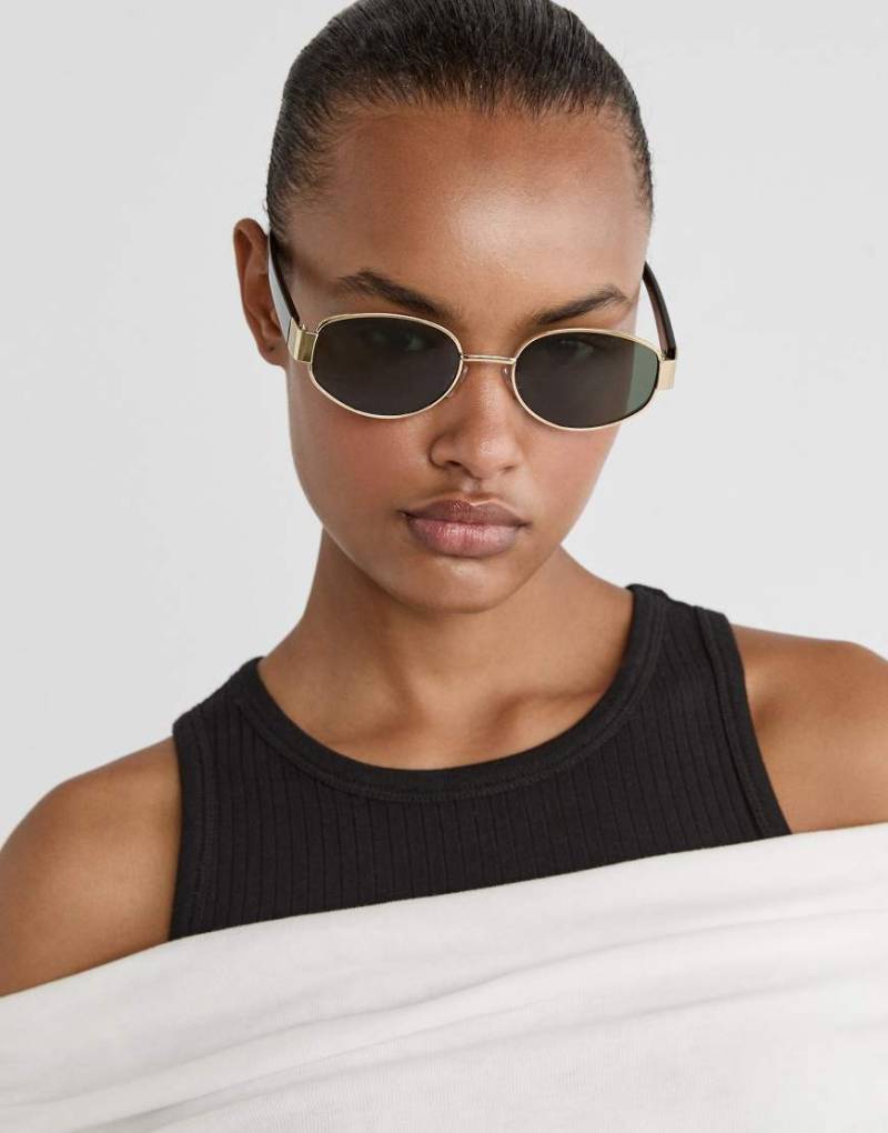 Stradivarius - Sonnenbrille mit Metallbügeln in Schwarz von Stradivarius