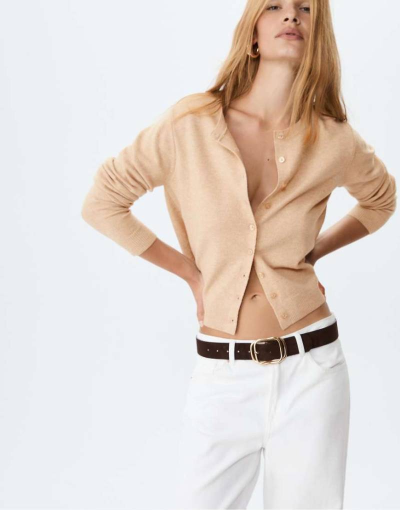 Stradivarius - Strickjacke in Beige mit weicher Haptik und Knöpfen-Neutral von Stradivarius
