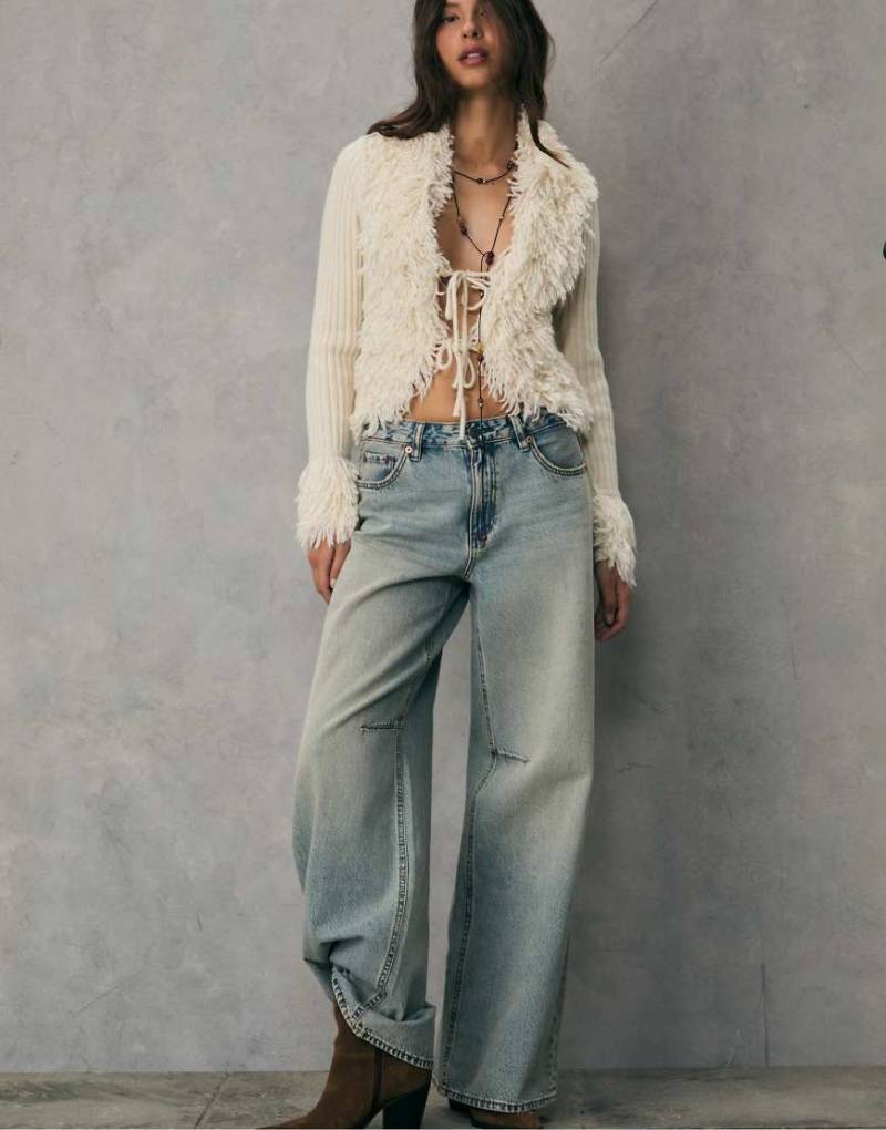 Stradivarius - Strickjacke in Vanille mit Kunstpelzbesatz und Bindedetail-Weiß von Stradivarius