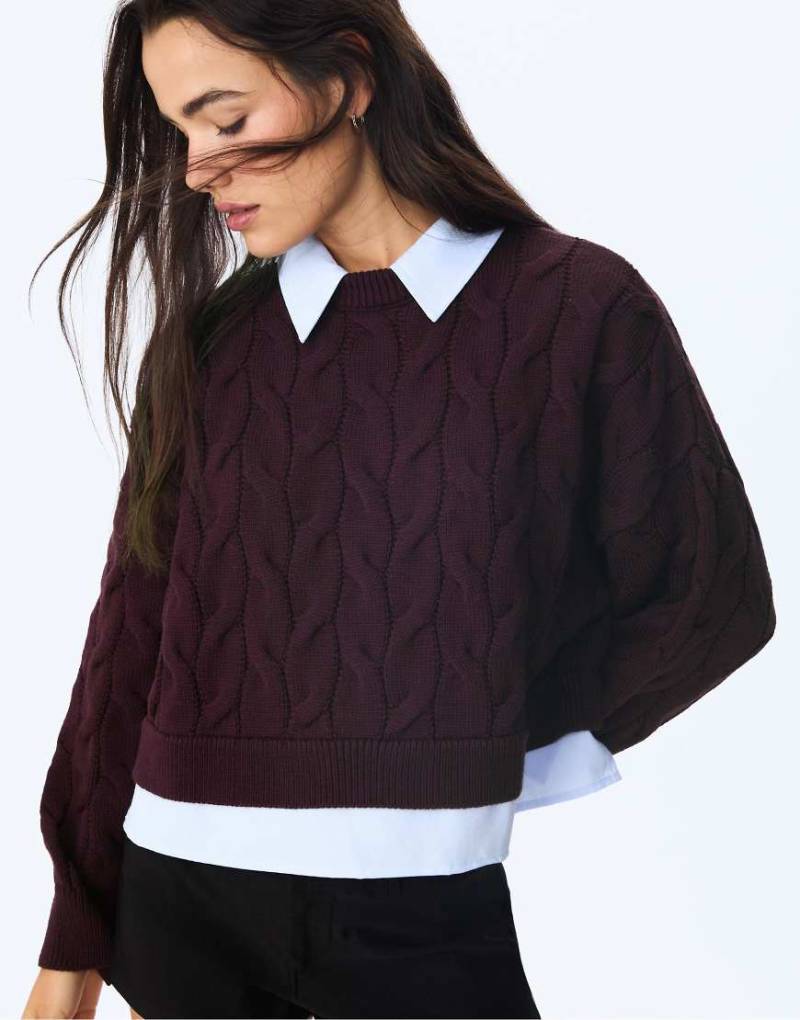 Stradivarius - Strickpullover in Aubergine mit Kontrastdetail-Lila von Stradivarius