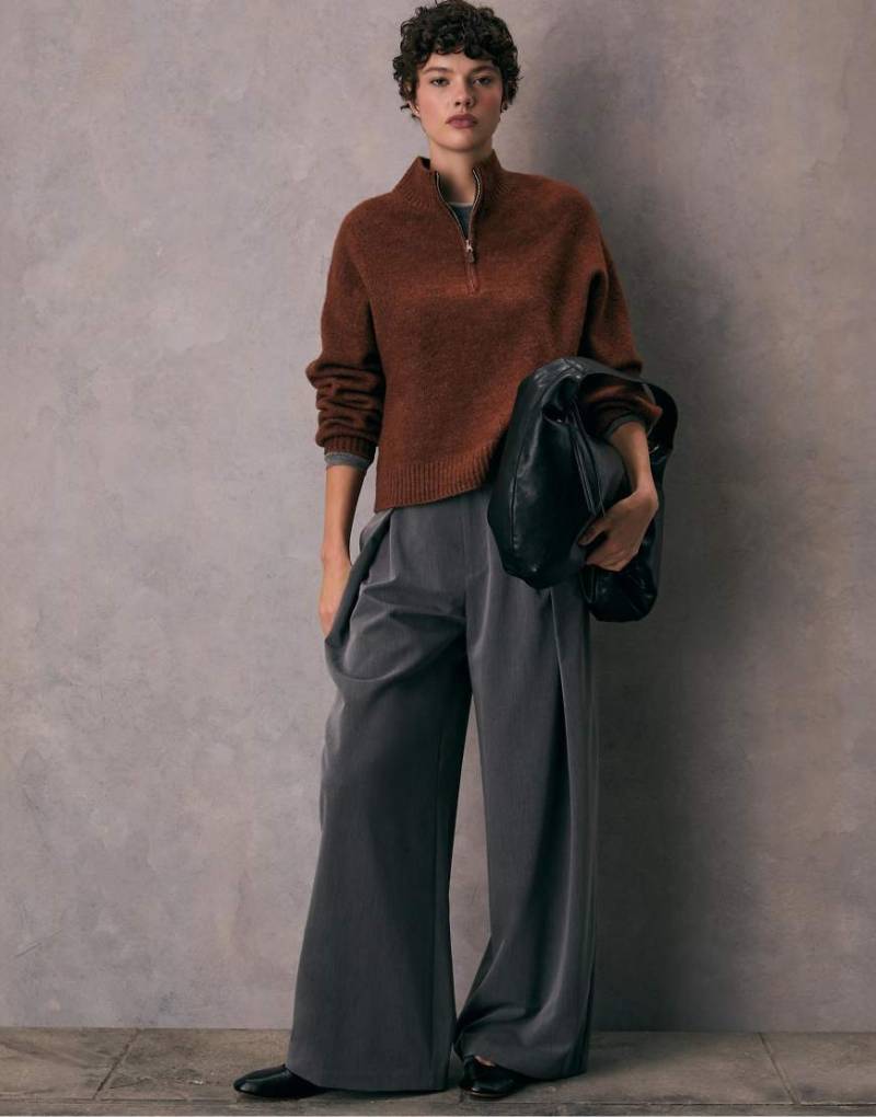 Stradivarius - Strickpullover in Braun mit Reißverschluss-Brown von Stradivarius