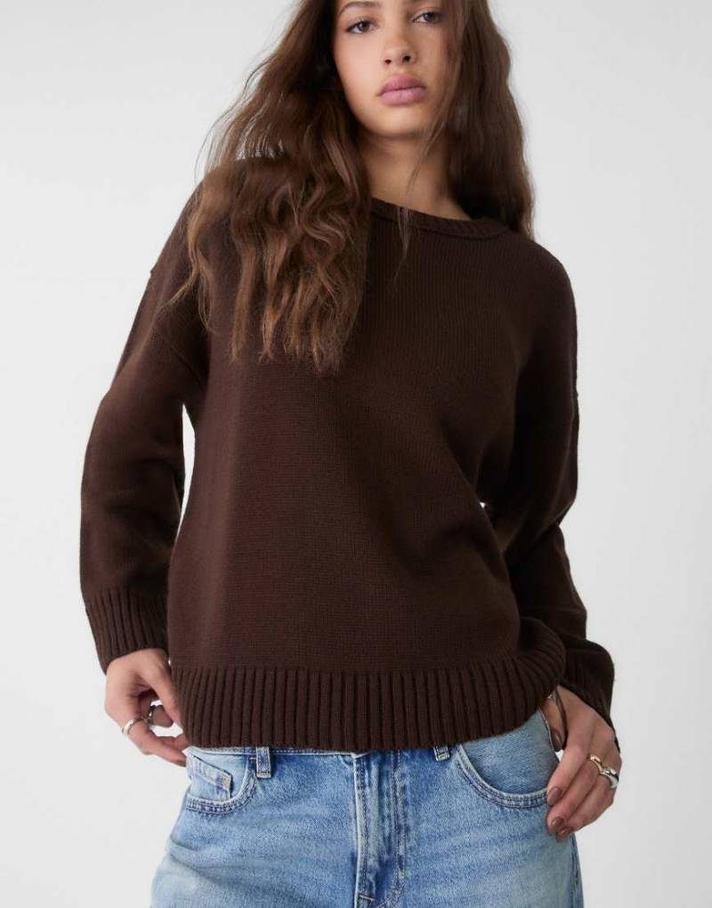 Stradivarius - Strickpullover in Braun mit Rundhalsausschnitt von Stradivarius