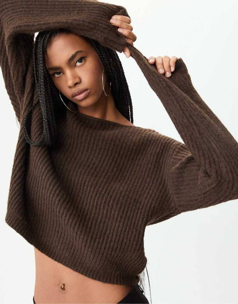 Stradivarius - Strickpullover in Braun mit U-Boot-Ausschnitt-Brown Stradivarius - Strickpullover in Braun mit U-Boot-Ausschnitt-Brown von Stradivarius