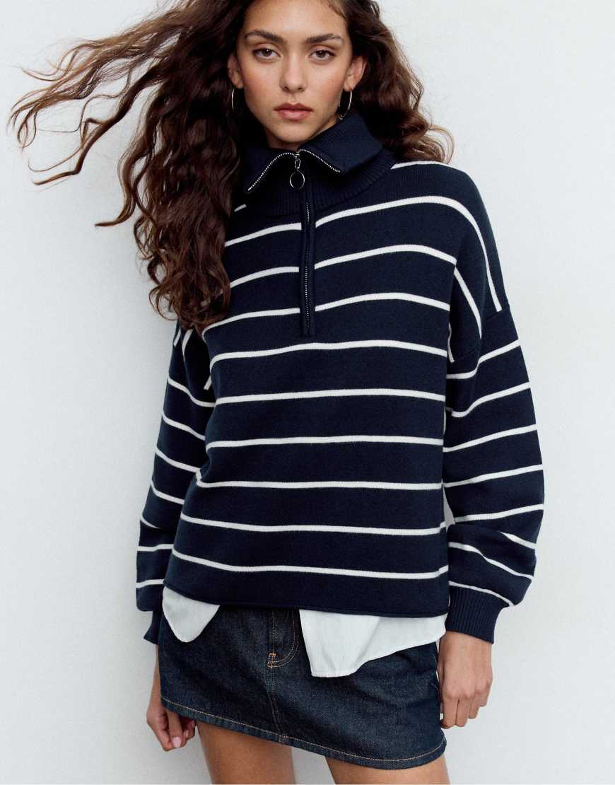 Stradivarius - Strickpullover in Marineblau mit Reißverschluss von Stradivarius