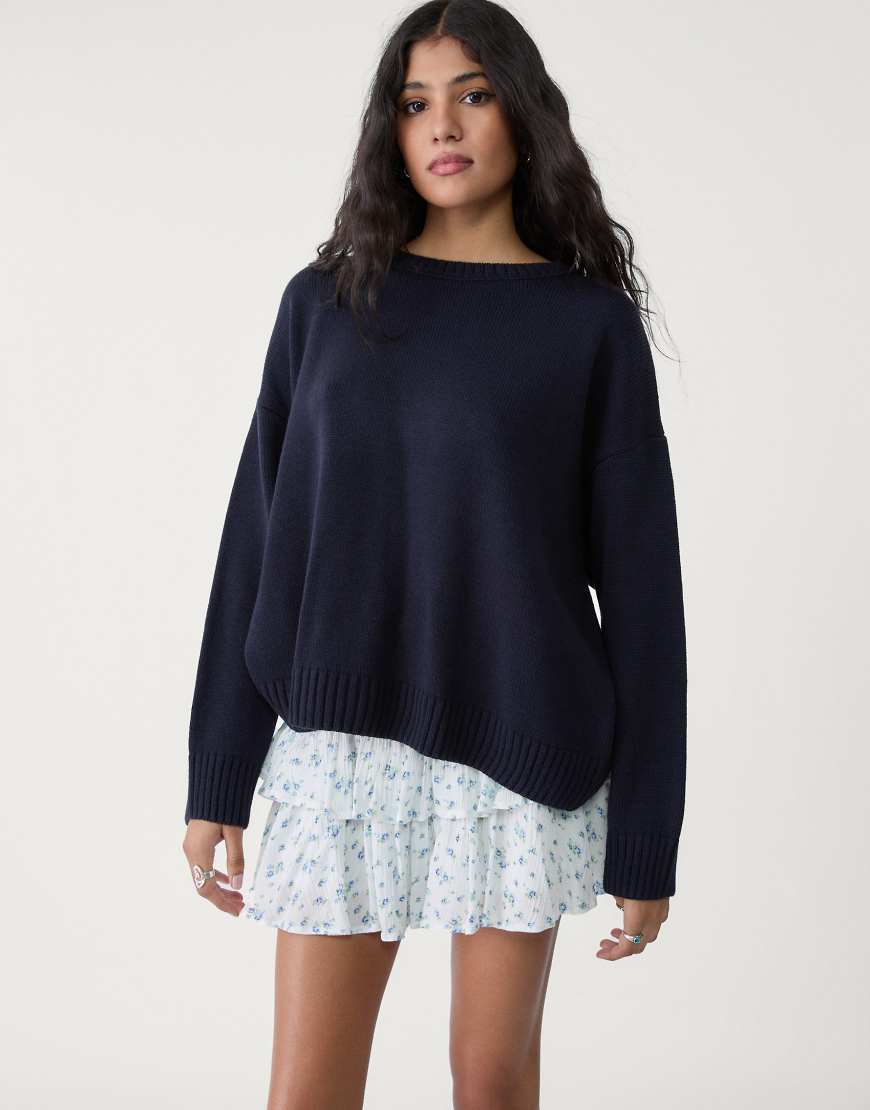 Stradivarius - Strickpullover in Marineblau mit Rundhalsausschnitt von Stradivarius