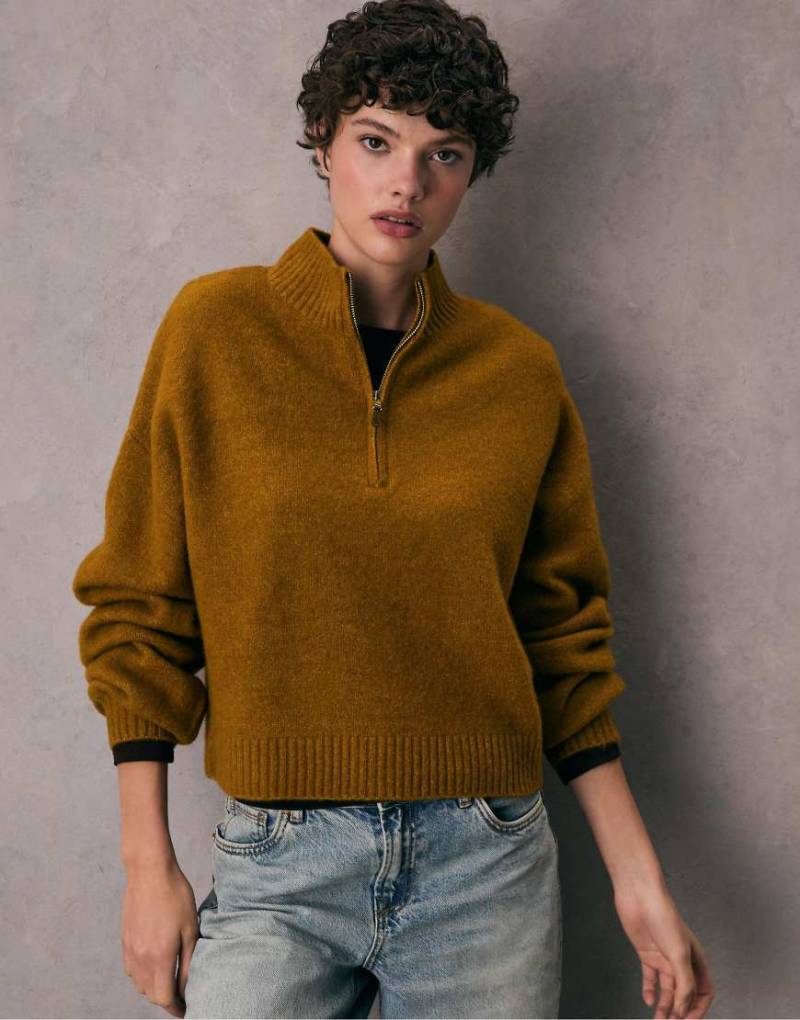 Stradivarius - Strickpullover in Senfgelb mit Reißverschluss von Stradivarius