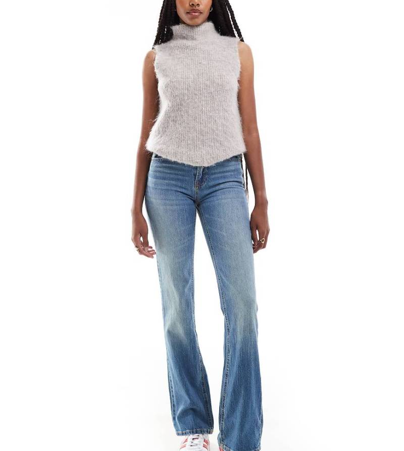 Stradivarius Tall - D98 - Gerade geschnittene Jeans in Vintage-Waschung-Blau von Stradivarius