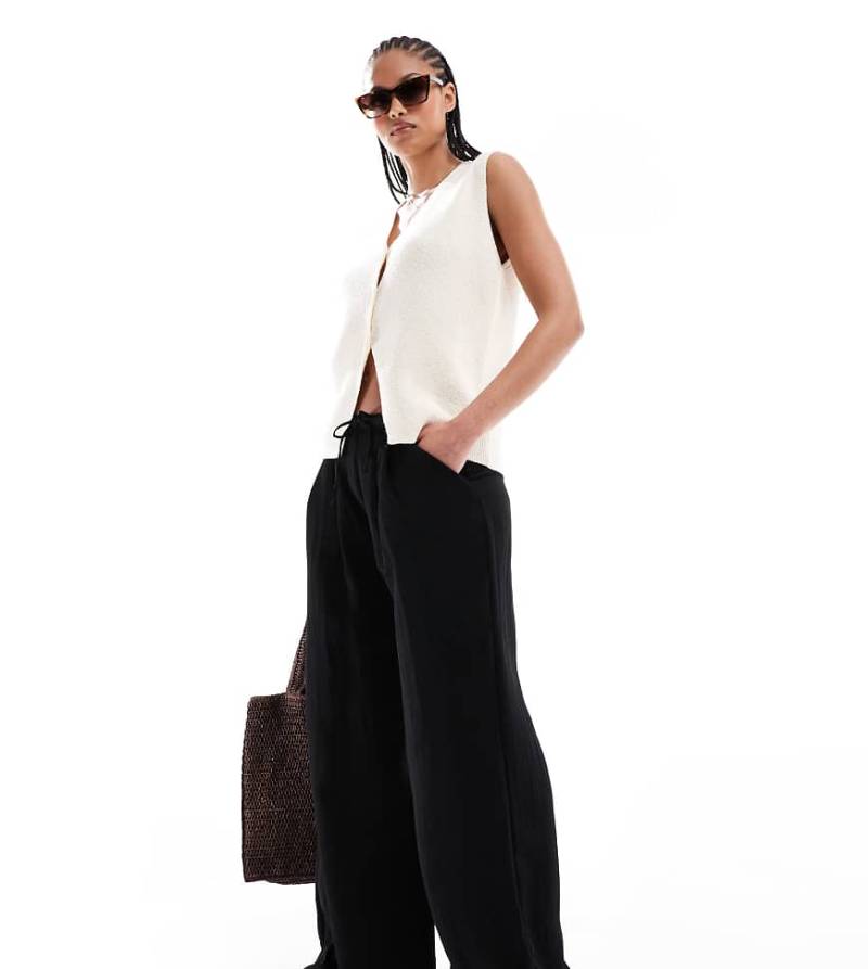 Stradivarius Tall - Weite Schlupfhose in Schwarz von Stradivarius