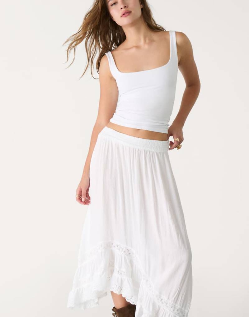 Stradivarius - Tanktop in Weiß mit eckigem Ausschnitt von Stradivarius