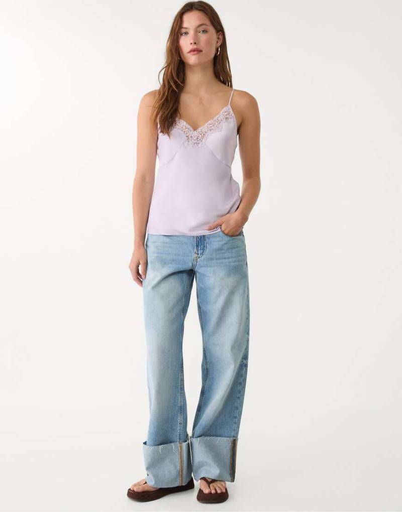 Stradivarius - Top in Malve mit Spitzenrand-Lila Stradivarius - Top in Malve mit Spitzenrand-Lila von Stradivarius