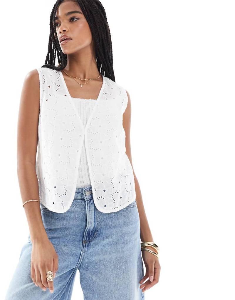 Stradivarius - Trägertop in Weiß mit Stickerei von Stradivarius