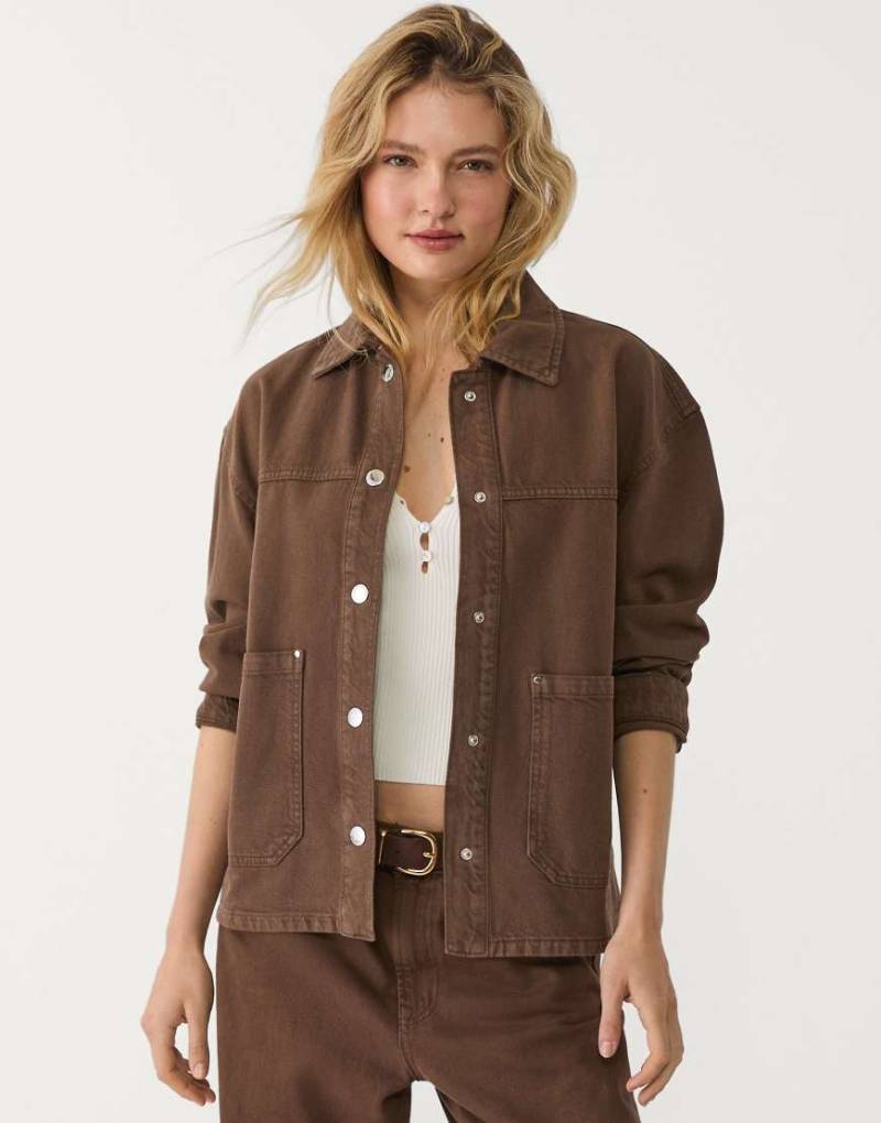 Stradivarius - Twill-Jacke in Braun mit Taschen von Stradivarius