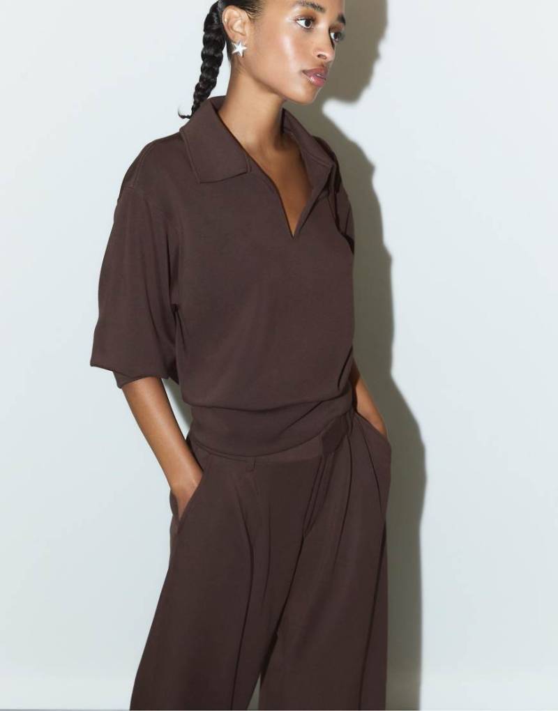 Stradivarius - Weiche, elegante Hose in Braun-Brown von Stradivarius