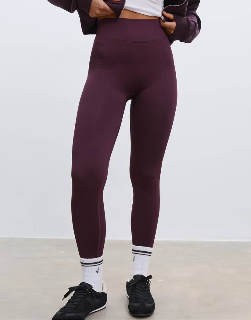 Stradivarius - Weiche, figurformende Leggings in Lila mit hohem Bund von Stradivarius