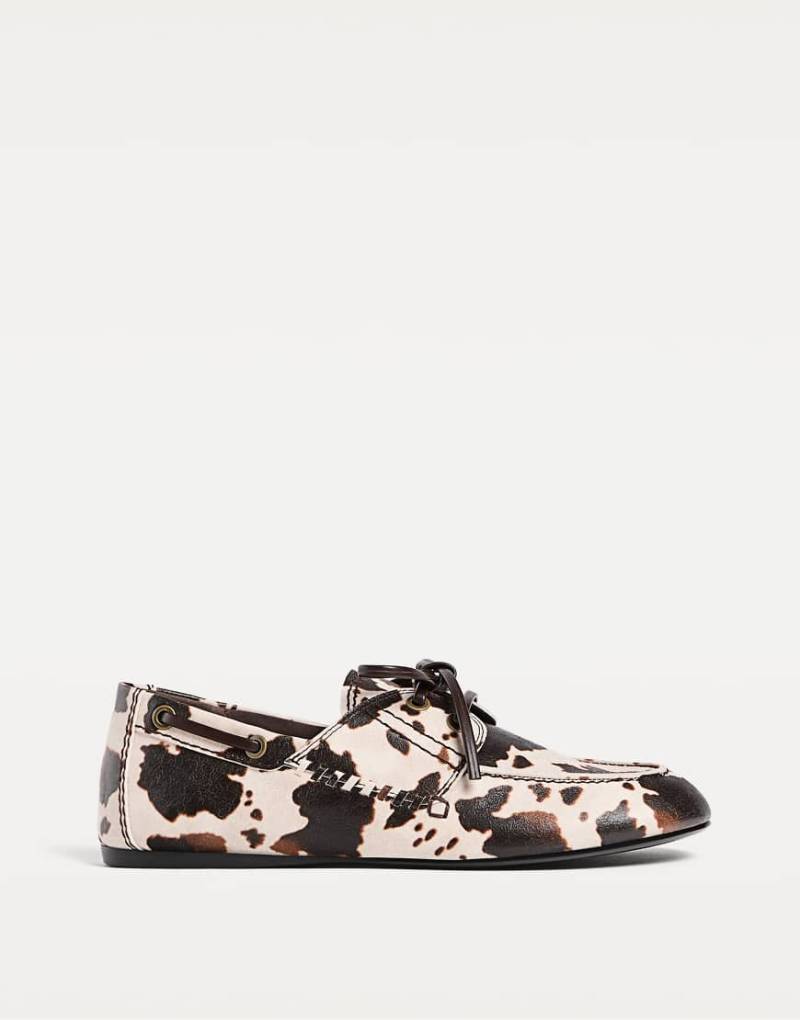Stradivarius - Weiche Loafer mit buntem Animal-Print von Stradivarius