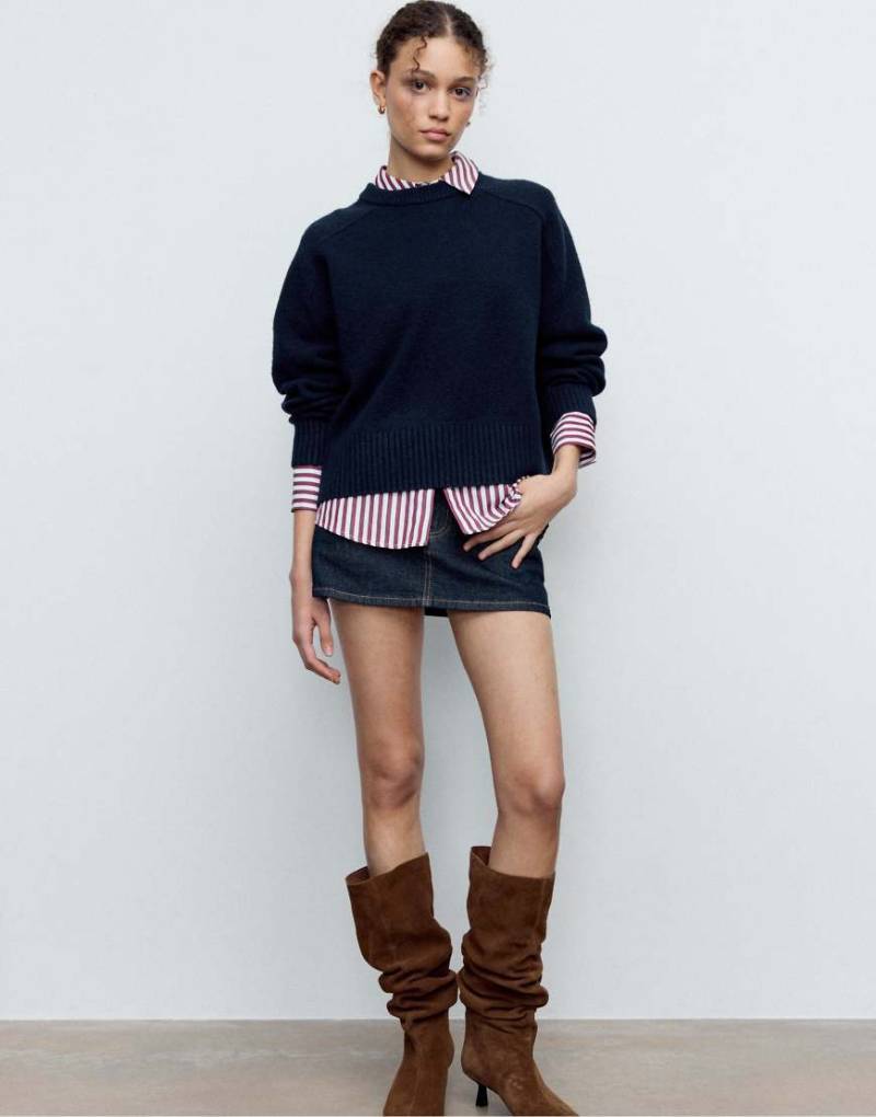 Stradivarius - Weicher Basic-Strickpullover in Dunkelblau-Marineblau von Stradivarius