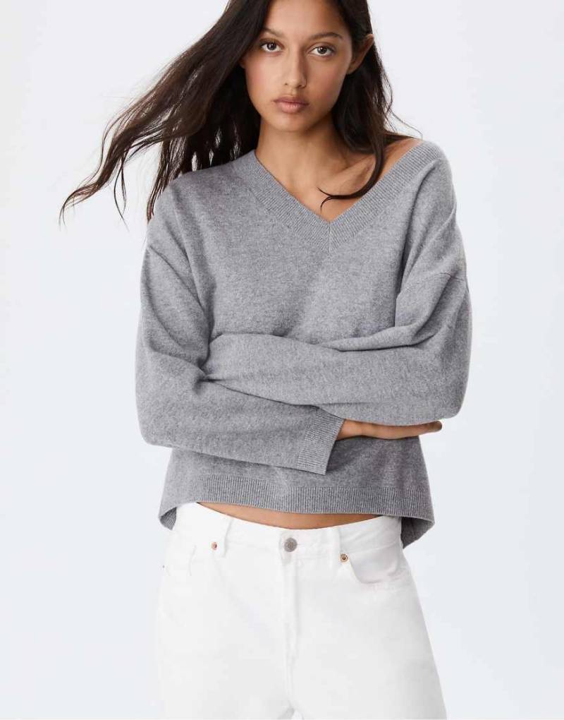 Stradivarius - Weicher Basic-Strickpullover in Dunkelgrau von Stradivarius