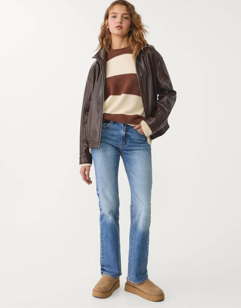 Stradivarius - Weicher Strickpullover in Braun-Brown von Stradivarius