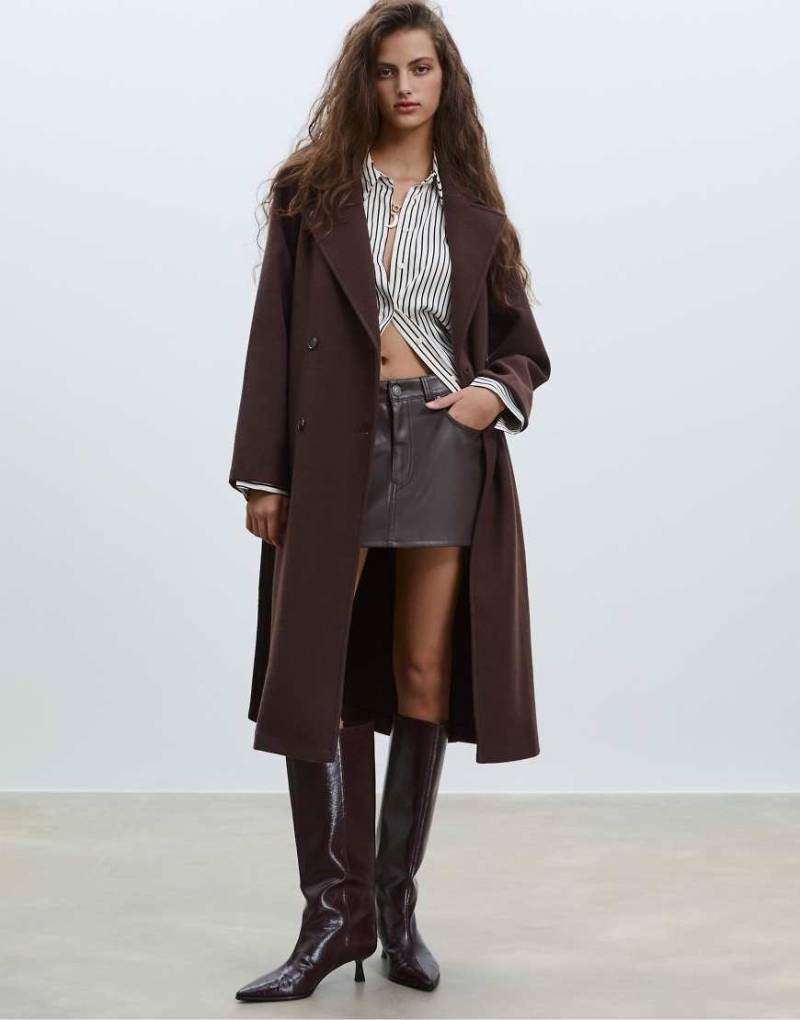 Stradivarius - Weicher Trenchcoat in Braun-Brown von Stradivarius