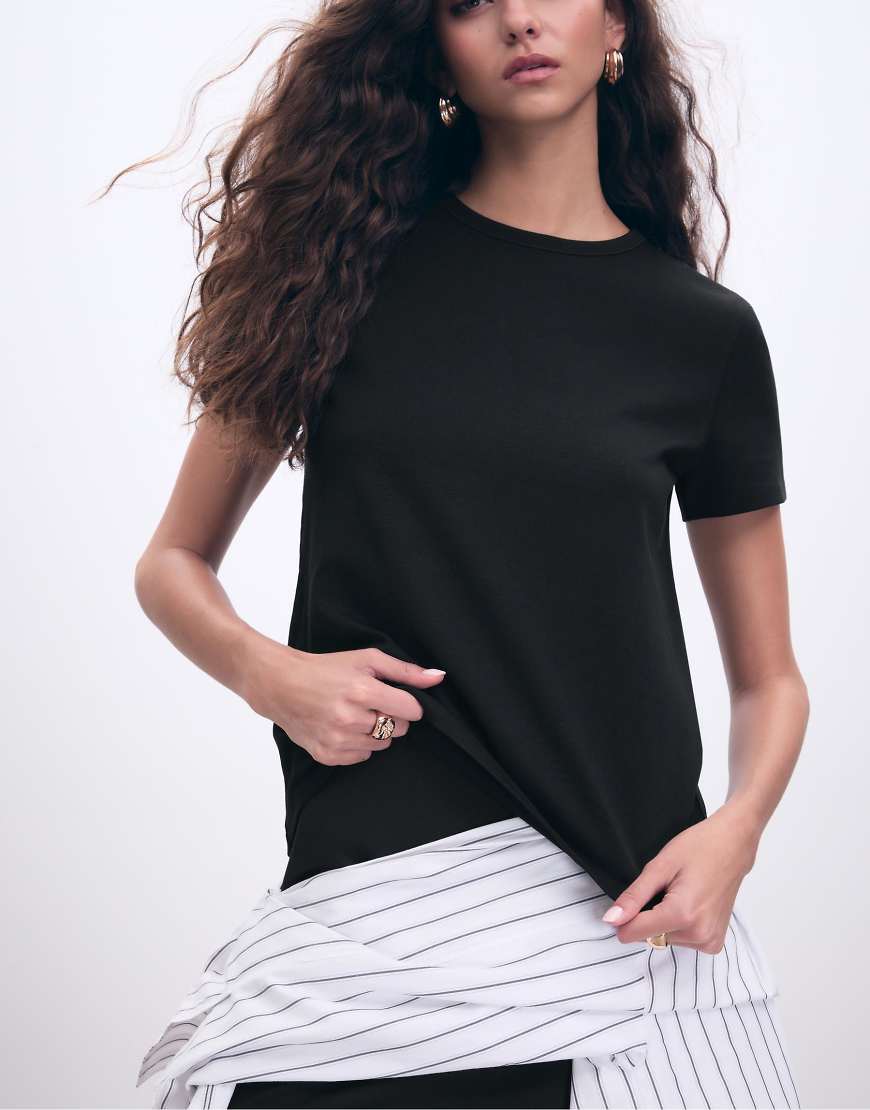 Stradivarius - Weiches Basic-T-Shirt im Regular Fit in Schwarz von Stradivarius