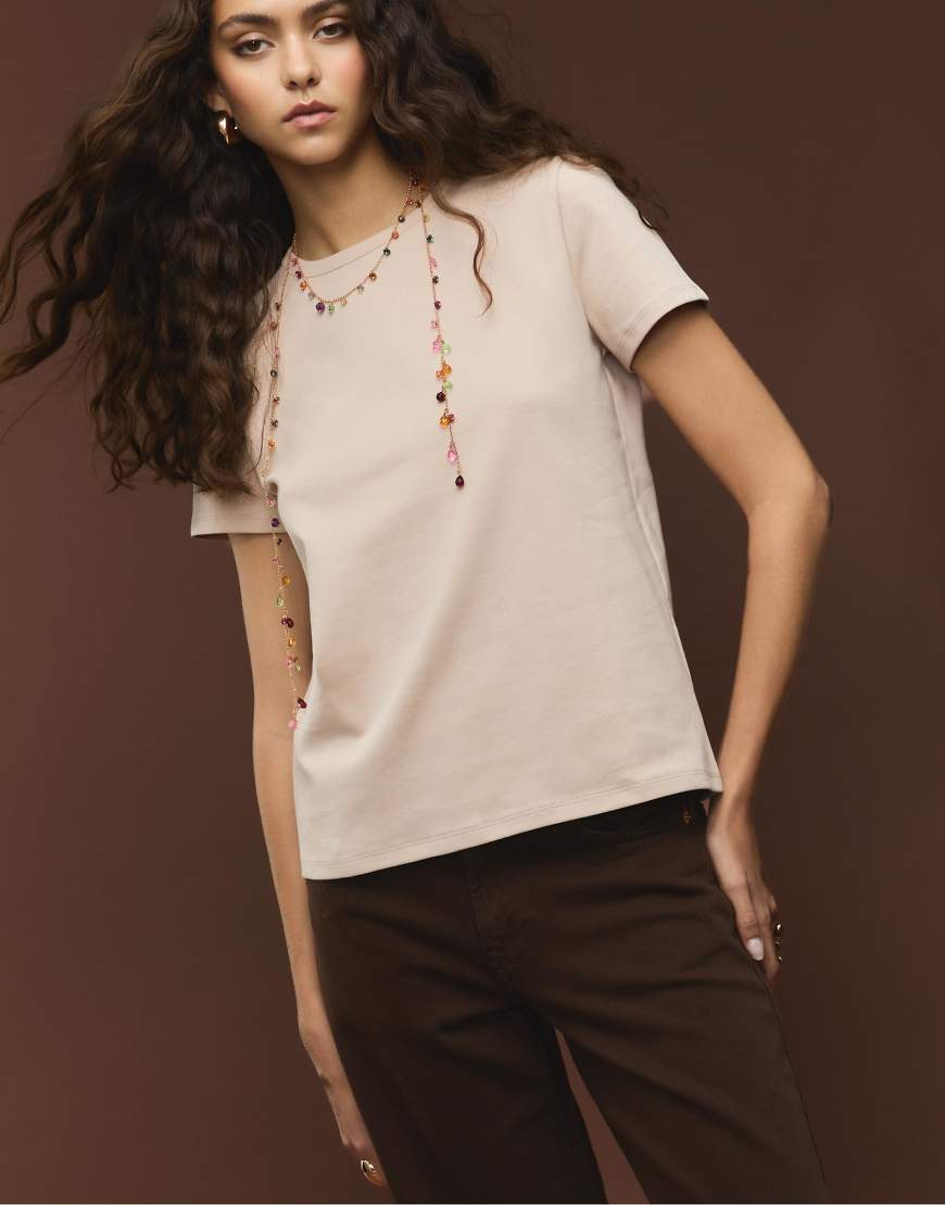 Stradivarius - Weiches Basic-T-Shirt im Regular Fit in Steinbeige-Weiß Stradivarius - Weiches Basic-T-Shirt im Regular Fit in Steinbeige-Weiß von Stradivarius