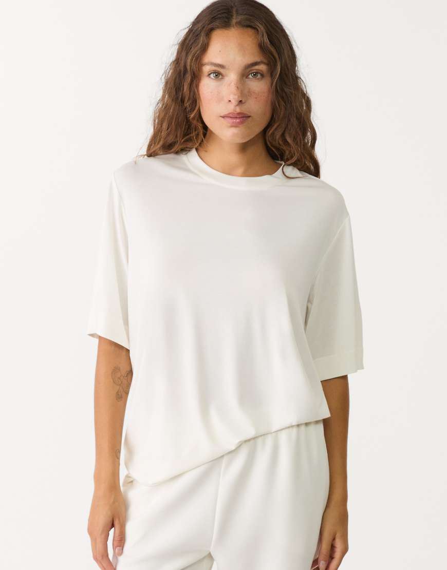 Stradivarius - Weiches Oversize-T-Shirt in Ecru-Weiß von Stradivarius