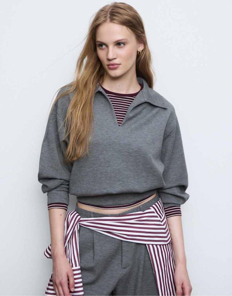 Stradivarius - Weiches Sweatshirt in Dunkelgrau von Stradivarius