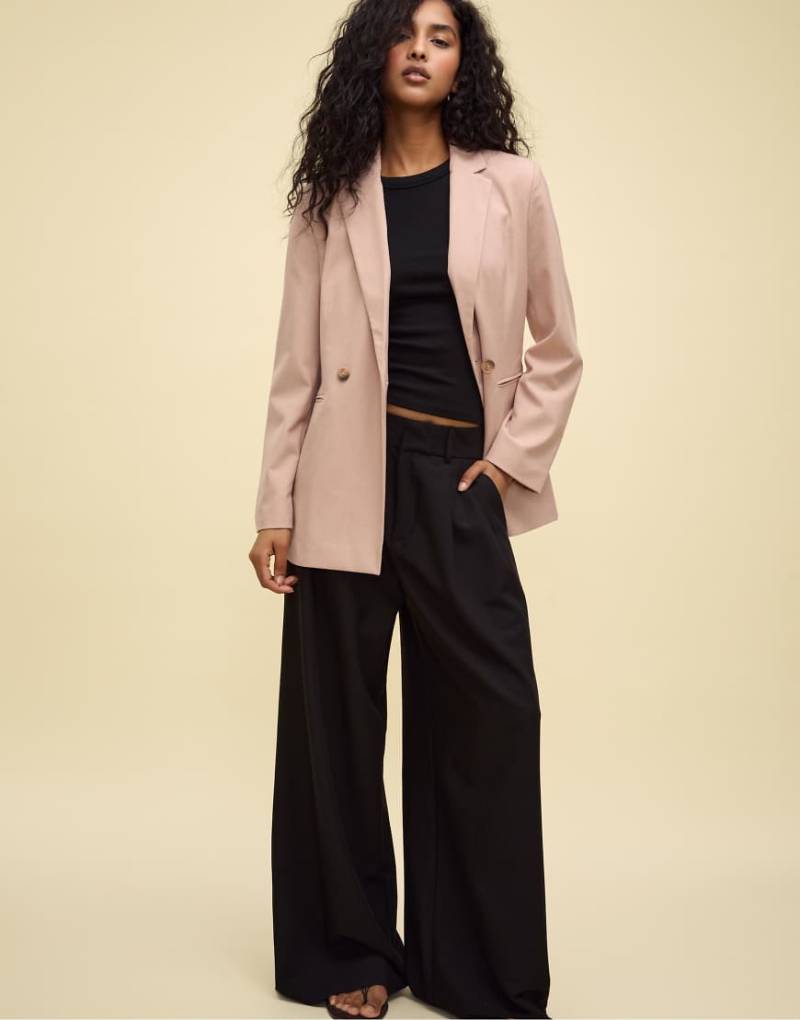 Stradivarius - Zweireihiger Slim Fit Blazer in Staubrosa von Stradivarius