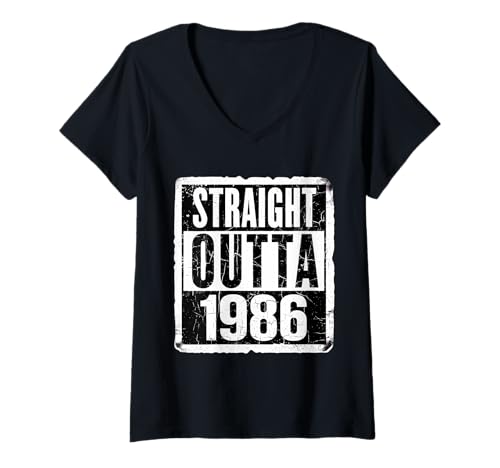 Damen Straight Outta 1986 Geburtstag Damen Herren Distressed Funny T-Shirt mit V-Ausschnitt Damen Straight Outta 1986 Geburtstag Damen Herren Distressed Funny T-Shirt mit V-Ausschnitt von Straight Outta 1986 Birthday Womens Mens Products