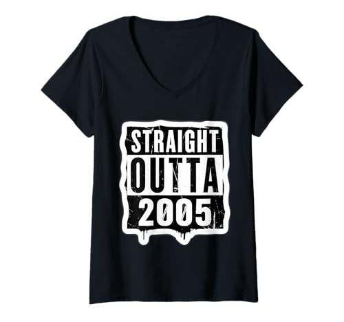 Damen Straight Outta 2005 Geburtstag Damen Herren Distressed Funny T-Shirt mit V-Ausschnitt von Straight Outta 2005 Birthday Womens Mens Products