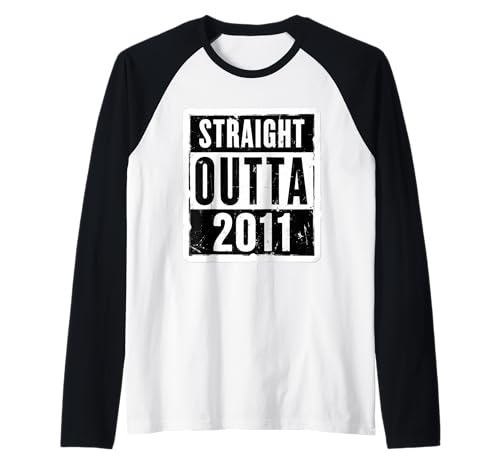 Straight Outta 2011 Geburtstag Damen Herren Distressed Funny Raglan von Straight Outta 2011 Birthday Womens Mens Products