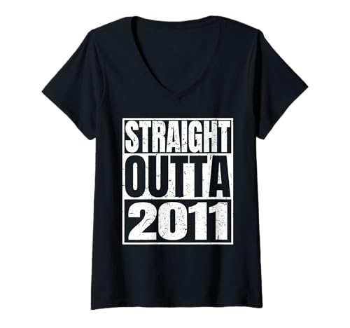 Damen Straight Outta 2011 Vintage Year Classic Birth of Birthday T-Shirt mit V-Ausschnitt von Straight Outta Vintage Birthday Retro Years Store
