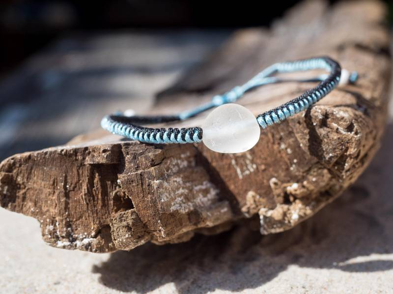 Seeglas Armband "Wellen" Mit Schiebeknoten von Strandgoods