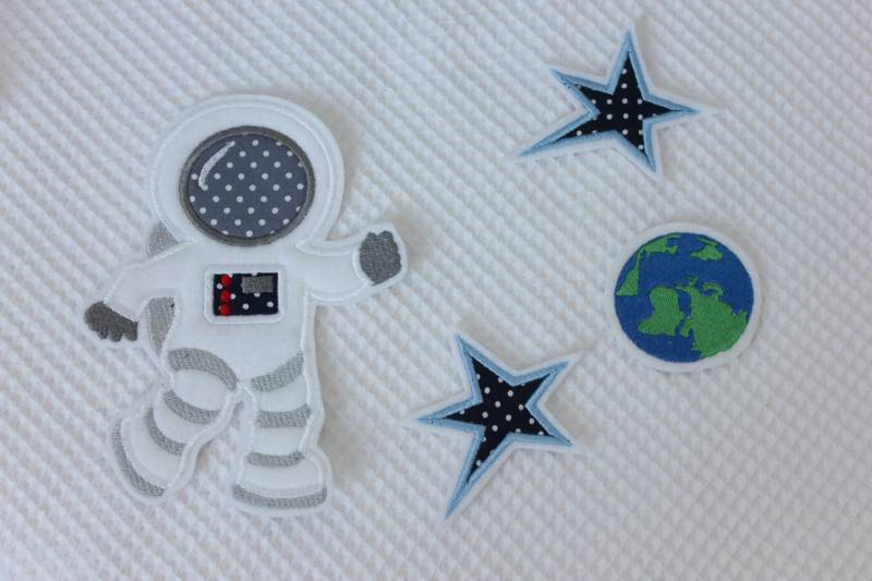 Aufnäher-Set Weltall Astronaut Sterne Erde von Strandwolke