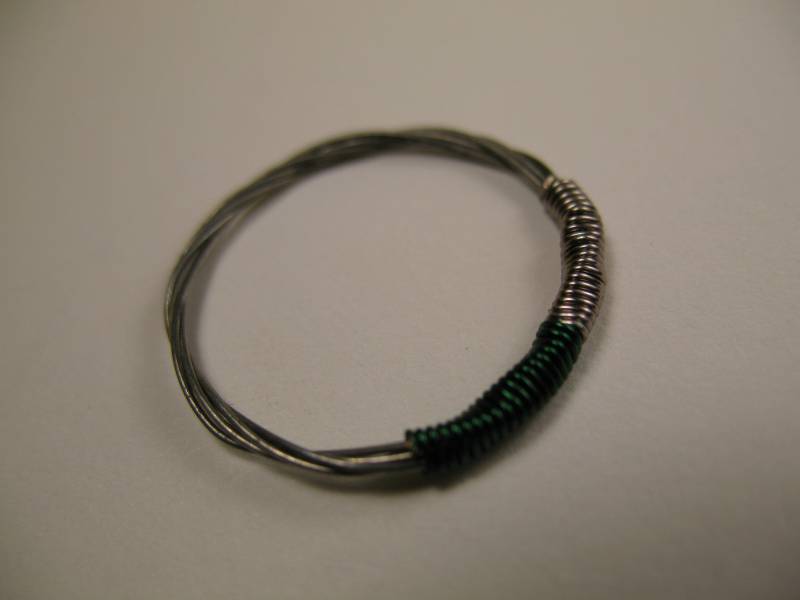 Gitarre String Ring, Recycling Grün Silber Größe 9, Benutzerdefinierte Größen, Herren Womens Upcycled, Musiker Geschenk von StrangeKage