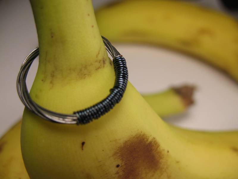 Recycling Dünne Gitarre String Ring, Blau Und Silber Größe 7, Benutzerdefinierte Größen, Herren Womens Upcycled, Musiker Geschenk von StrangeKage