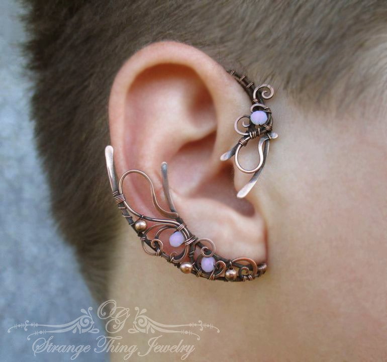 Ein Paar Ohrmanschetten My Moon Side, Kupfer Perlen Ohr Wickeln, Einzelohrring Kein Piercing, Handgemachter Ohrschmuck, Elfe Cosplay Kostüm von StrangeThingJewelry