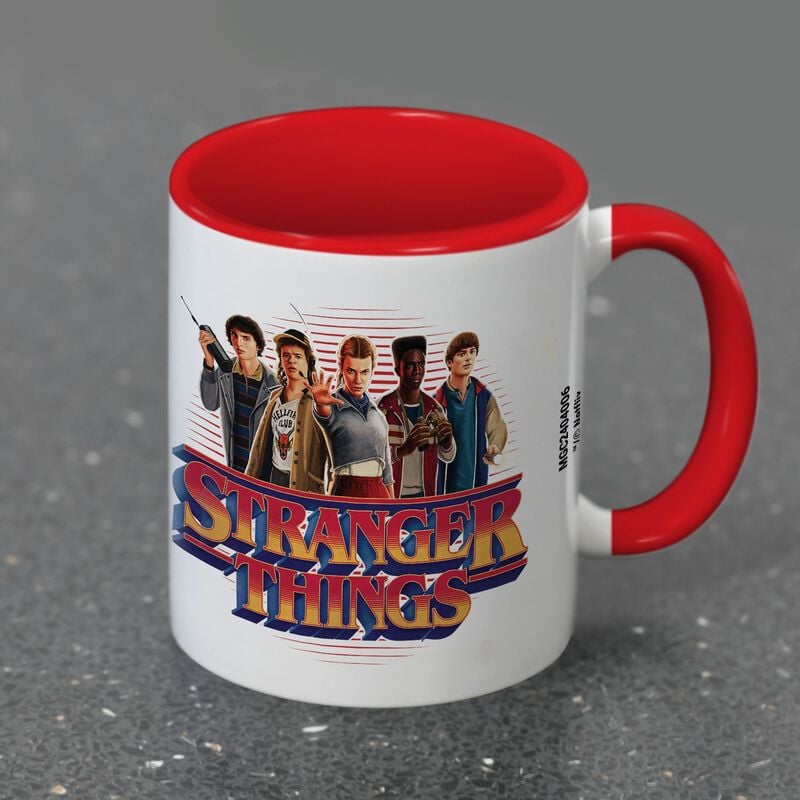 Stranger Things Cast Tasse multicolor von Stranger Things