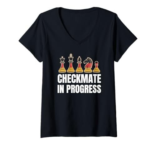 Damen Checkmate in Progress deutsche Flagge schachfiguren schachspieler T-Shirt mit V-Ausschnitt Damen Checkmate in Progress deutsche Flagge schachfiguren schachspieler T-Shirt mit V-Ausschnitt von Strategic Chess Player Apparel Co.
