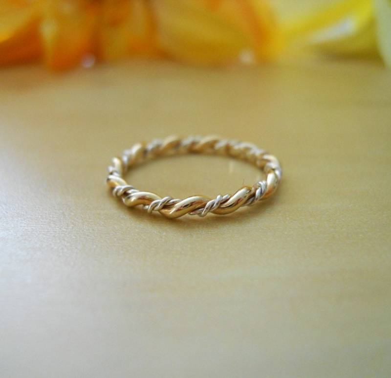 Stacking Double Twist 14K Gold Gefüllt Und 925 Sterling Silber Gemischt von StreetBauble