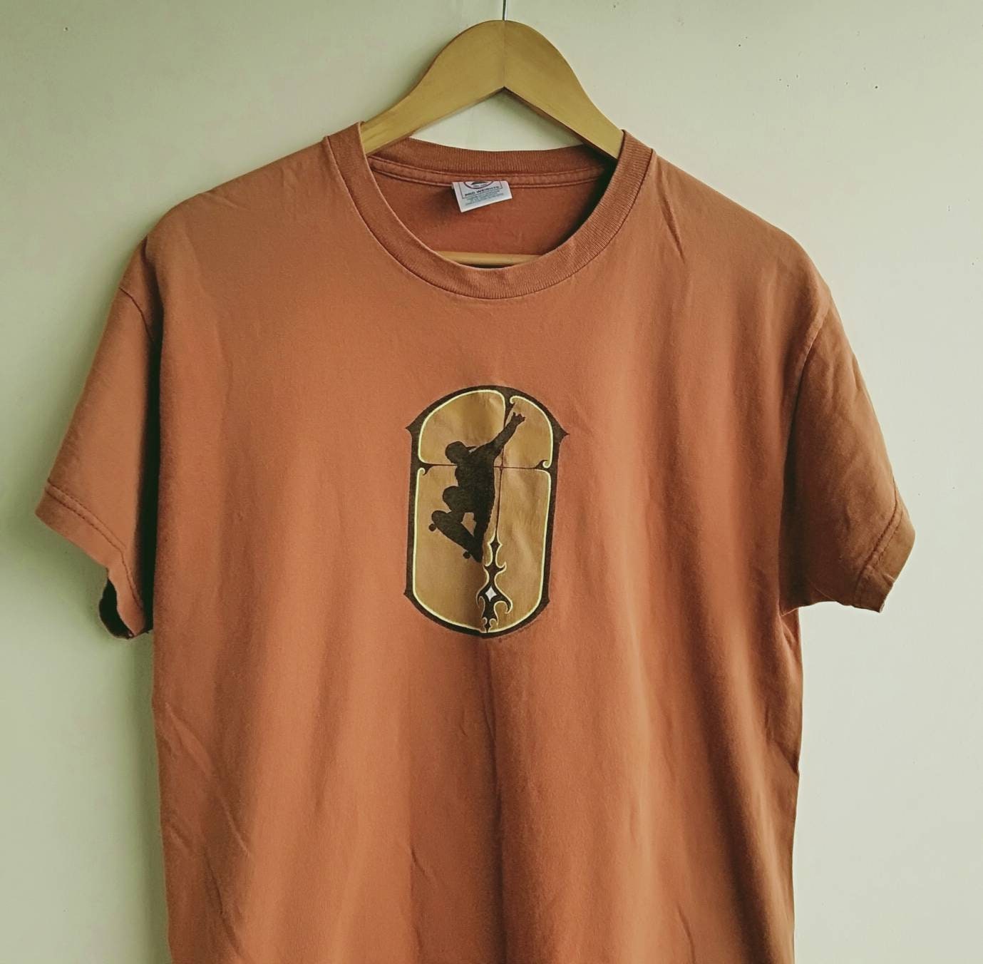 Vintage 00Er Skateboard T-Shirt Größe Xl/Powell Peralta/Bones/Vans/Skateboarding/Punk T-Shirt/stussy/Skaters/Surf/Skateboard Graphics Vintage 00Er Skateboard T-Shirt Größe Xl/Powell Peralta/Bones/Vans/Skateboarding/Punk T-Shirt/stussy/Skaters/Surf/Skateboard Graphics von StreetUptown