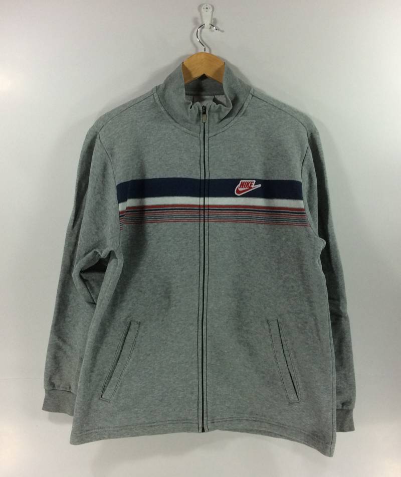 Nike Small Logo Spellout High Fashion Streetwear 90Er Hip Hop Style Zipper Pullover von StreetVintage77