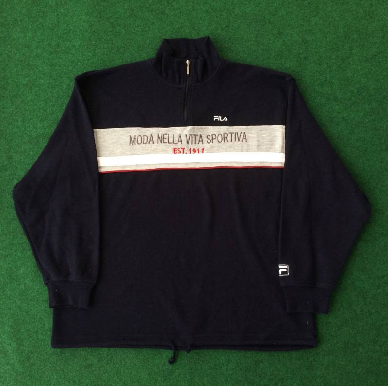 Vintage Fila Moda Nella Vita Sport Big Logo Spellout Streetwear 90Er Hip Hop Style Sweatshirt von StreetVintage77